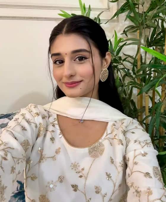 कौन हैं पायल गेमिंग? प्राइवेट वीडियो लीक होने के बाद विवादों में बनी हुई हैं, फॉलोअर्स के मामले में बड़ी-बड़ी एक्ट्रेस को देती हैं मात