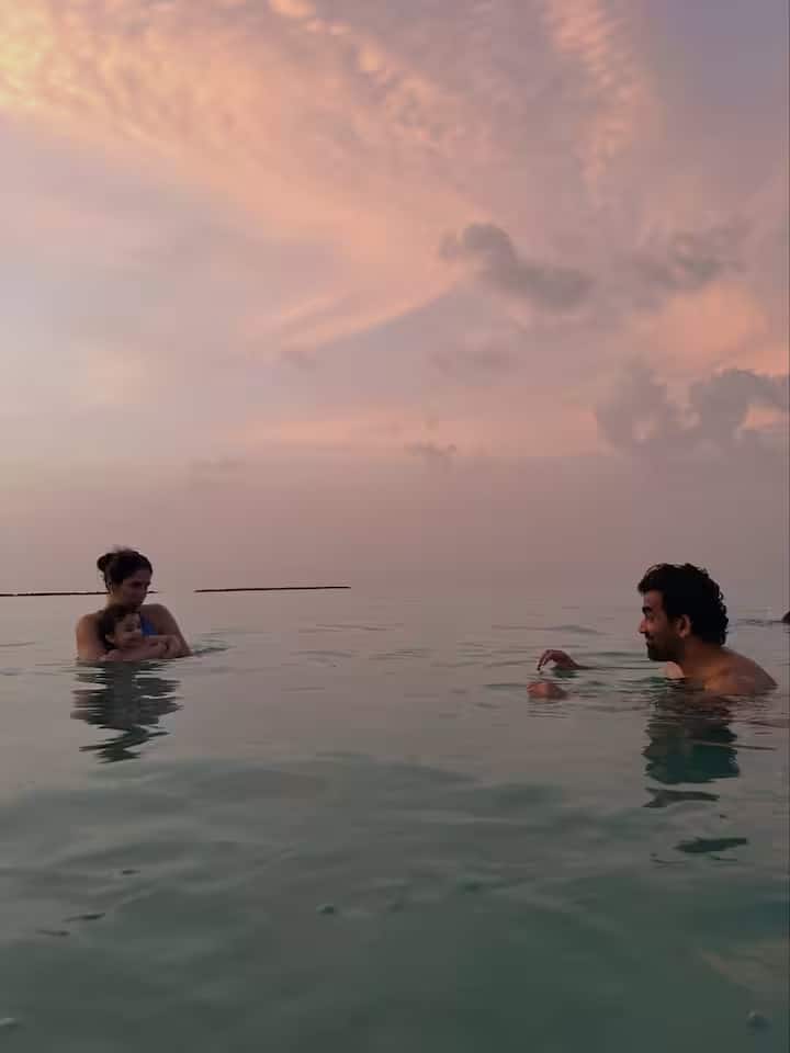 उन्होंने 2007 में रिलीज हुई इस फिल्म में प्रीति सभरवाल की भूमिका निभाई थी। कहा जाता है कि सागरिका पूर्व हॉकी खिलाड़ी भी थीं।