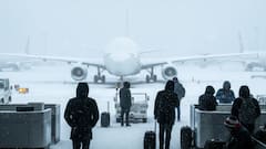 Chennai Airport: சென்னையில் விமான சேவை முடக்கம்! பனிமூட்டம் காரணமா? பயணிகள் கடும் அவதி!