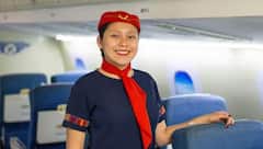 એર હોસ્ટેસ ગળામાં કેમ પહેરે છે સ્કાર્ફ, તમે પણ જાણીને ચોંકી જશો