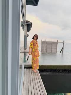 હિના ખાન પહોંચી માલદીવ, નવા વર્ષ પહેલા કંઇક આ રીતે મનાવી રહી છે વેકેશન, તસવીરો