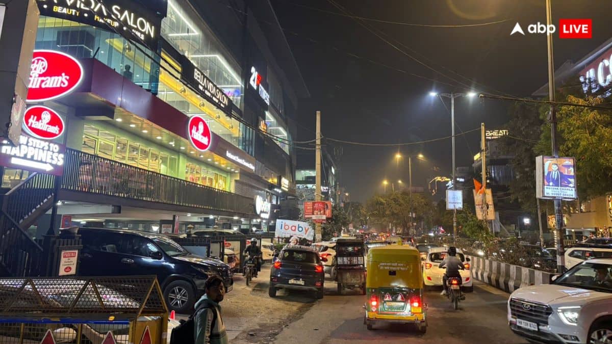 जहरीली हवा से सूने पड़े दिल्ली के बाजार, प्रदूषण ने रिटेल कारोबार की रफ्तार पर लगाया ब्रेक