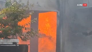 सूरत: केमिकल फैक्ट्री में लगी भीषण आग, फायर बिग्रेड की 10 गाड़ियां मौके पर, मची अफरातफरी