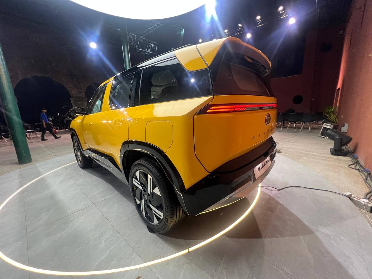 Strong Debut: Tata Sierra Draws 70,000+ Bookings On Day One