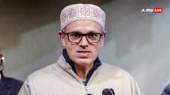 बुर्का विवाद: नीतीश कुमार के बहाने उमर अब्दुल्ला ने महबूबा मुफ्ती को घेरा, PDP भड़की