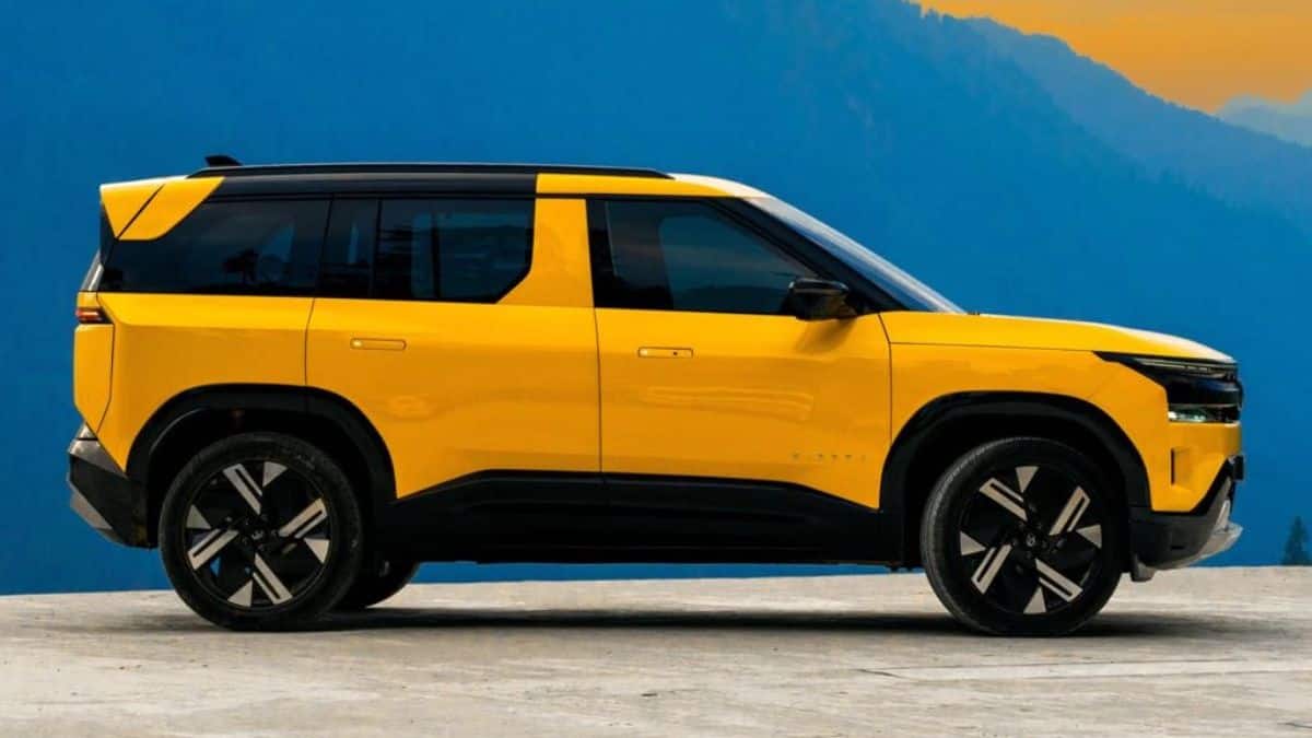 Strong Debut: Tata Sierra Draws 70,000+ Bookings On Day One