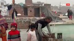 संभल: 'हैलो डीएम सर! हमारी छत पर लाइट के लगे तार हटवा दीजिए', दो बच्चियों की पहल लाई रंग