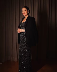 'ही' अभिनेत्री कोल्हापूरची राजकुमारी, क्रिकेटर नवरा अन् लेकासोबत परदेशात करतेय व्हेकेशन एन्जॉय; मोनोकिनी लूकनं चाहते घायाळ