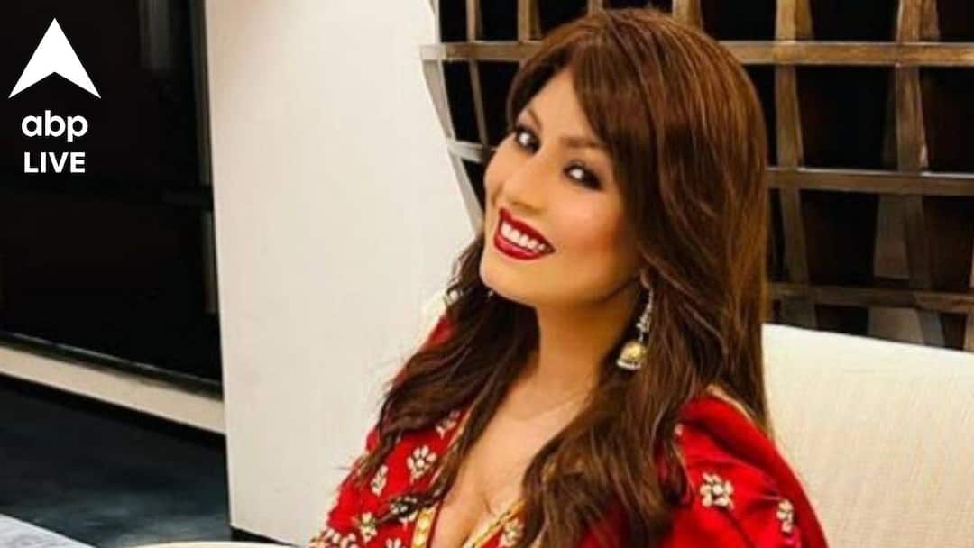 Mahima Chaudhry shares her first acting experience with Subhash Ghai Shah Rukh Khan Entertainment News Bollywood Bollywood News: মাইক নিয়ে চিৎকার করছেন পরিচালক, প্রথমবার অভিনয় করতে এসেই অদ্ভুত অভিজ্ঞতা অভিনেত্রীর!