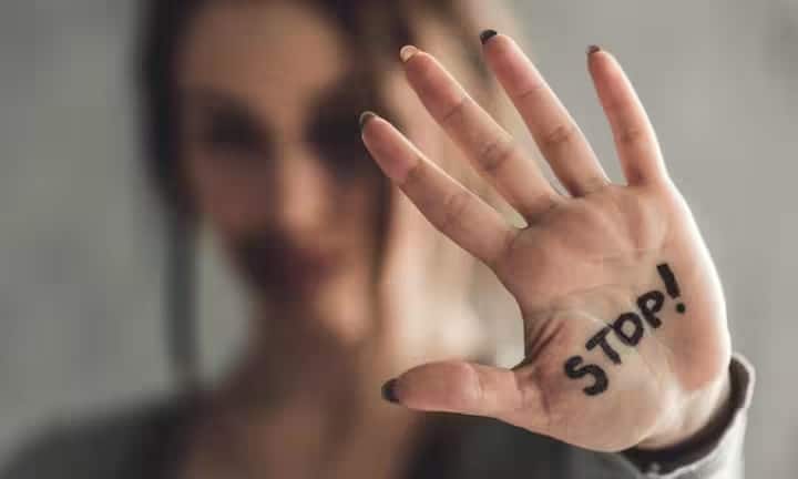 પીડિતાને ફરિયાદ નોંધાવવા માટે આરોપીના વિભાગના ICC માં જવાની જરૂર નથી. તે પોતાના કાર્યસ્થળના ICC માં ફરિયાદ નોંધાવી શકે છે.