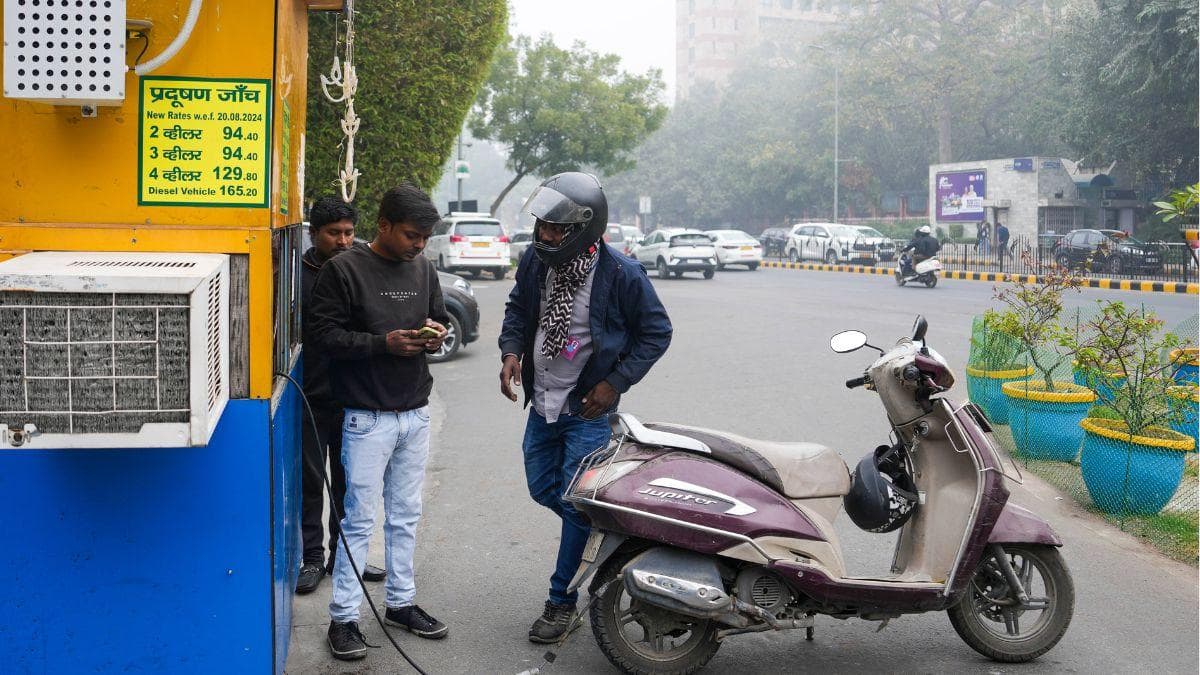 Long Queues, Vehicles Turned Away, Fines Issued As Delhi Enforces ‘No PUC, No Fuel’ Rule