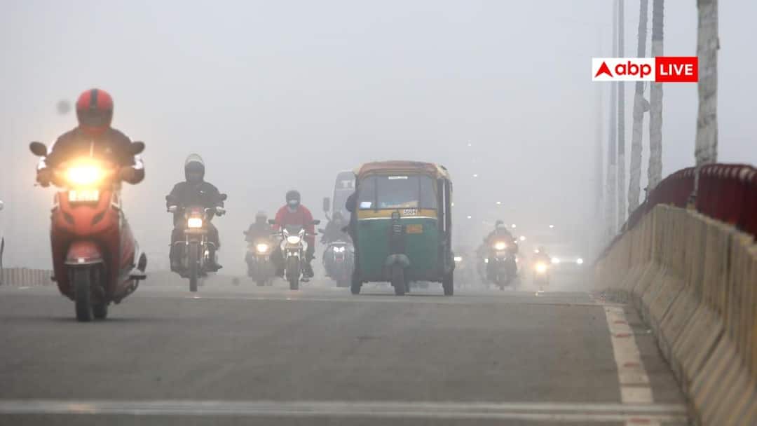 Delhi records coldest December day of season yellow alert for 19 December AQI Dips दिल्ली: दिसंबर का सबसे ठंडा दिन दर्ज, येलो अलर्ट, 21 फ्लाइट रद्द, 3700 से अधिक वाहनों का चालान