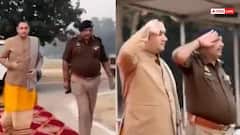 कथावाचक को गार्ड ऑफ ऑनर देने पर सियासी घमासान, सपा बोली- ‘संविधान और बाबा साहेब का अपमान’