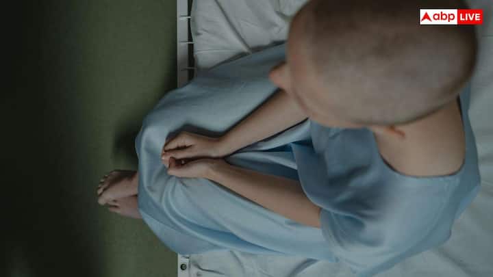 भारत में इच्छामृत्यु केवल उसी व्यक्ति को दी जाती है, जो किसी लाइलाज बीमारी से जूझ रहा हो और डॉक्टरों की तरफ से उसे बचा पाना असंभव हो, या जिसे बीमारी के दौरान अत्यधिक दर्द और तकलीफ झेलनी पड़ रही हो.