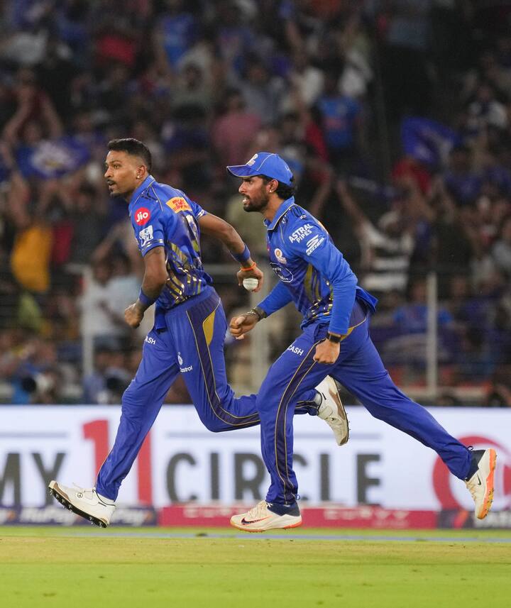 यामधून मुंबई इंडियन्सने क्विंटन डी कॉकला 1 कोटी रुपयांना खरेदी केले.