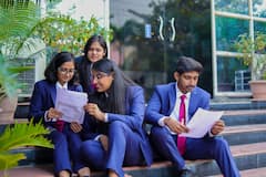 ABP Courses Guide: Top 5 Management Courses For Working Professionals