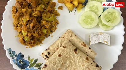 Diabetes And Food: ભારતીય ભોજન દેખાવમાં સાદું હોય છે પરંતુ તેનામાં કાર્બોહાઇડ્રેટની માત્રા વધારે હોય છે. ખાસ કરીને ભાત, રિફાઇન્ડ લોટની રોટલી, તળેલા શાકભાજી અને મીઠી ચા.