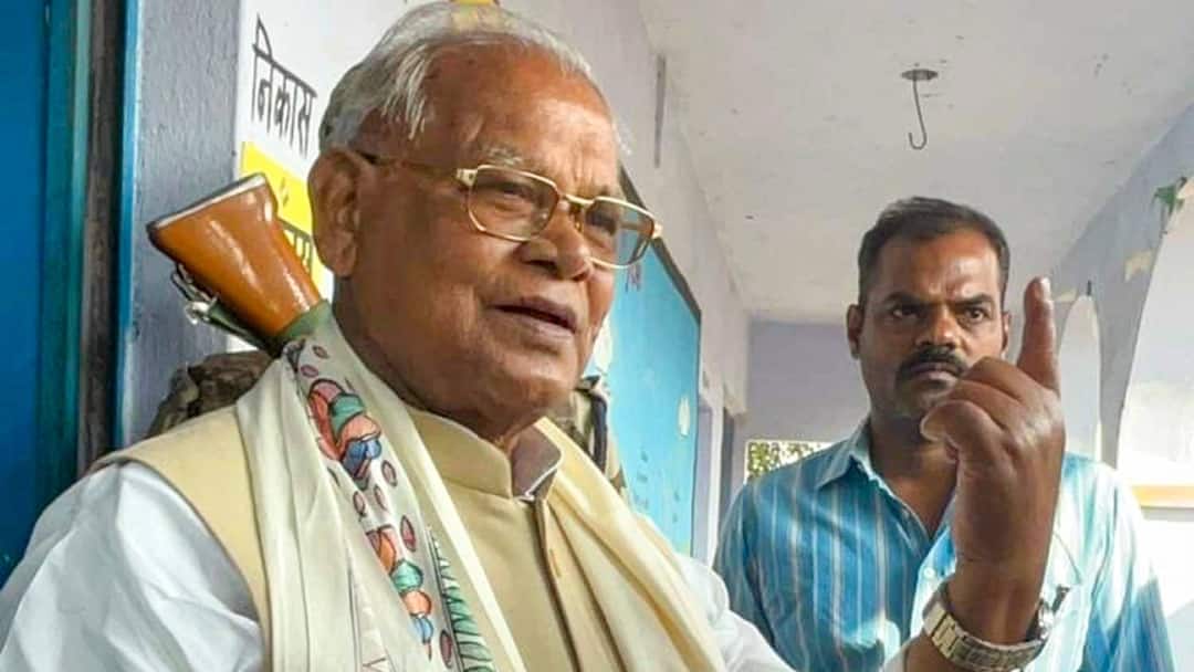 'बेटी-बहू समझकर CM ने ऐसा किया था', हिजाब विवाद में अब जीतनराम मांझी ने किया नीतीश कुमार का बचाव jitan ram manjhi Defends Nitish Kumar in Hijab Row Says CM Considered him his Daughter 'बेटी-बहू समझकर CM ने ऐसा किया था', हिजाब विवाद में अब जीतनराम मांझी ने किया नीतीश कुमार का बचाव