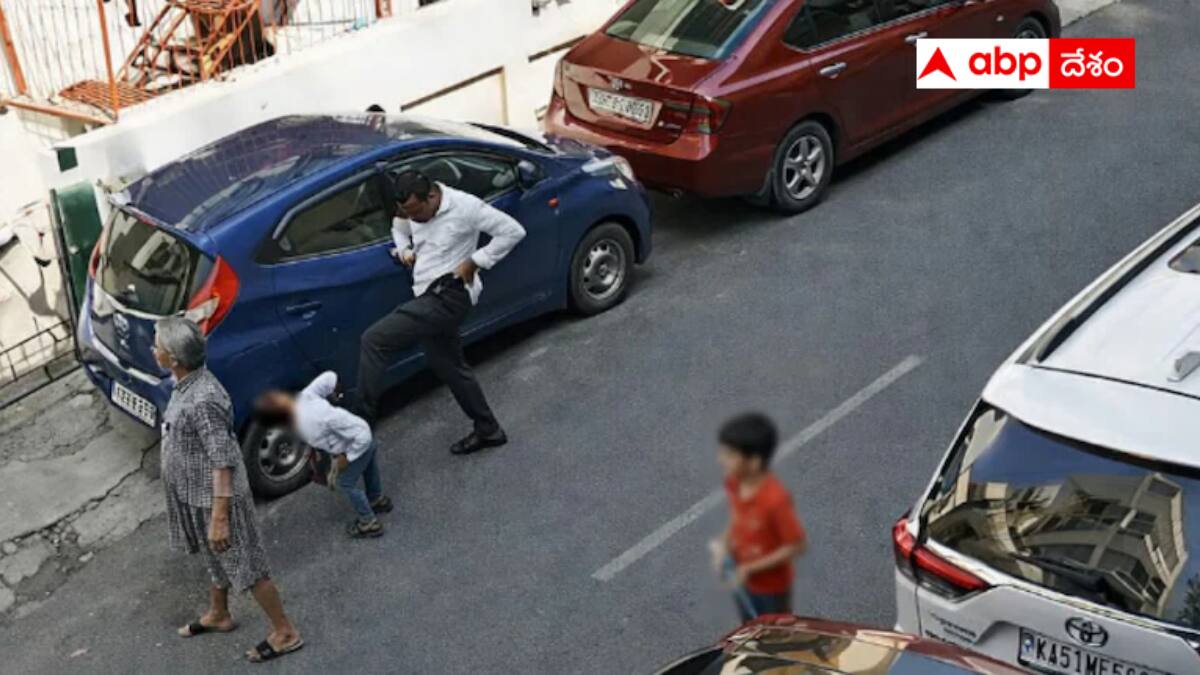 Attak On Kids: వెళ్తూ వెళ్తూ చిన్న పిల్లలపై దాడులు - ఇలాంటి సైకోలు ఎక్కడైనా ఉండొచ్చు - కోపం తెప్పించే వీడియో