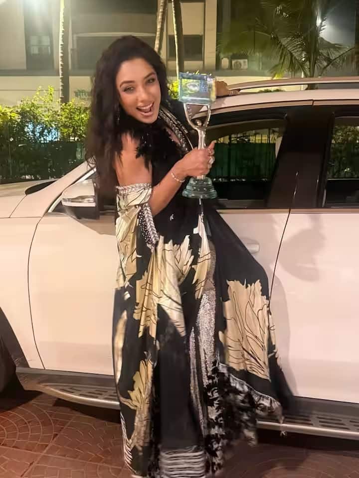 ટીઆરપી ચાર્ટમાં હંમેશા ટોચ પર રહેતી સિરિયલ અનુપમાને બિગ બોસ 19 એ પાછળ છોડી દીધી, પરંતુ ચાહકોમાં રૂપાલી ગાંગુલીનો ક્રેઝ યથાવત રહ્યો.