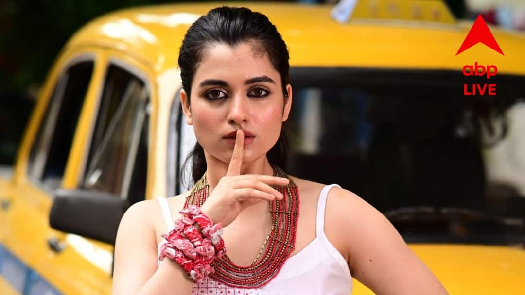 Shyamoupti Mudly on new web series personal life Ranojoy Bishnu Entertainment News Tollywood Shyamoupti Mudly: আমি দর্শকদের ঘরের মেয়ে, তাই ব্যক্তিগত জীবন নিয়েও মানুষের আগ্রহ থাকা স্বাভাবিক: শ্যামৌপ্তি