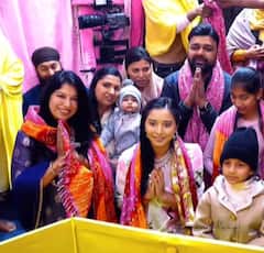 बिग बॉस के बाद प्रेमानंद महाराज का आशीर्वाद लेने पहुंची तान्या मित्तल, फोटोज वायरल