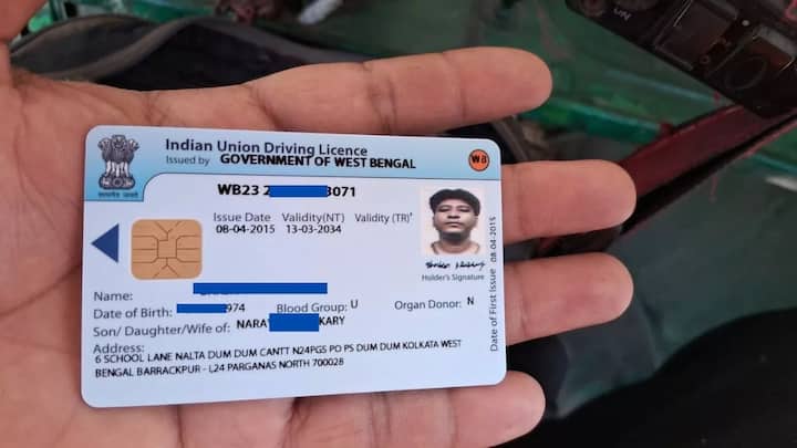 अगर आप ड्राइविंग लाइसेंस बनवाने की तैयारी कर रहे हैं. और आप बिहार में रहते हैं तो यह खबर आपके लिए राहत भरी है. बिहार सरकार ने ड्राइविंग लाइसेंस को लेकर नया आदेश जारी किया है. इस आदेश के बाद बिहार के लोगों को अब लाइसेंस बनवाने के लिए लंबा इंतजार नहीं करना पड़ेगा.