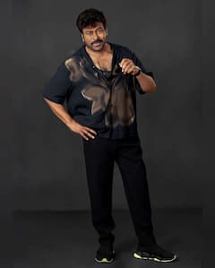 Chiranjeevi : మెగాస్టార్ న్యూ స్టైలిష్ వింటేజ్ లుక్ - చిరు అభిమానులకు ఫుల్ కిక్