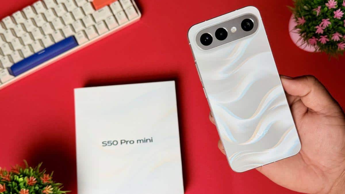 Top Phones Launching In 2026: From iPhone 18 To Galaxy S26, A Big Flagship Battle Ahead