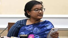 தமிழகத்தில் சுமார் 1 கோடி வாக்காளர்கள் நீக்கம்: உங்கள் பெயர் பட்டியலில் இருக்கிறதா? உடனே சரிபார்க்கவும்!