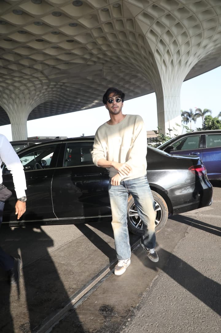 अहान पांडे को आज सुबह मुंबई एयरपोर्ट पर स्पॉट किया गया.