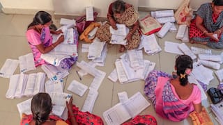 SIR ड्राफ्ट: पश्चिम बंगाल नहीं तमिलनाडु और गुजरात में हटे सबसे अधिक वोट, पढ़ें आंकड़े