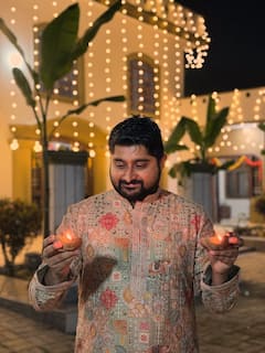 शादी के एक साल बाद गूंजी 'बिग बॉस 12' फेम दीपक ठाकुर के घर किलकारी,वाइफ ने दिया नन्ही परी को जन्म