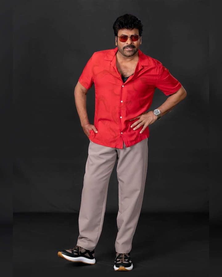 తాజాగా చిరు స్టిల్స్ కొన్ని వైరల్ అవుతున్నాయి. ఇప్పటికే టైటిల్ గ్లింప్స్లో లుక్ వింటేజ్ చిరును గుర్తు చేసిందని మెగా అభిమానులు అంటున్నారు.