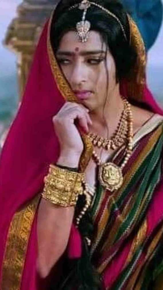 పరిస్థితులకు తలవంచడం అంటే బలహీనులం అని కాదు!