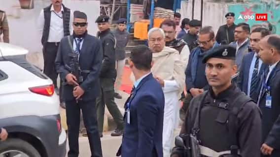 बिहार: नीतीश कुमार की सास का निधन, अंतिम संस्कार में शामिल हुए मुख्यमंत्री