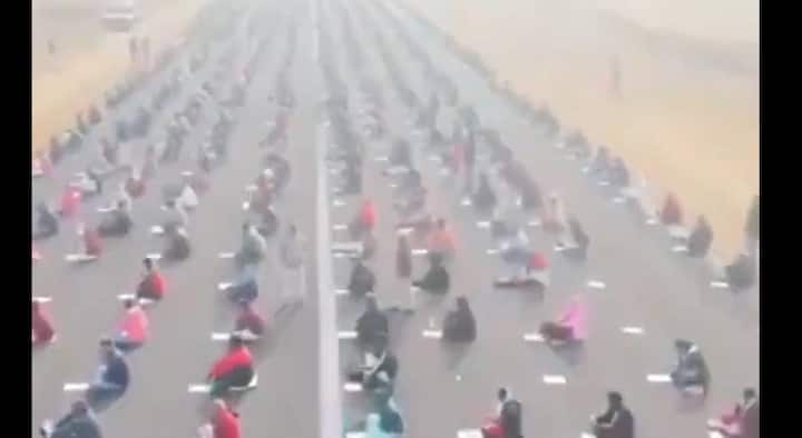 187 होमगार्ड पदासाठी ओडीसात 8,000 हजार पेक्षा जास्त तरुण विद्यार्थ्यांचा अर्ज आलाय. ओडीसाच्या जमदारपाली धावपट्टीवर हजारो विद्यार्थ्यांनी परिक्षा दिलीय.