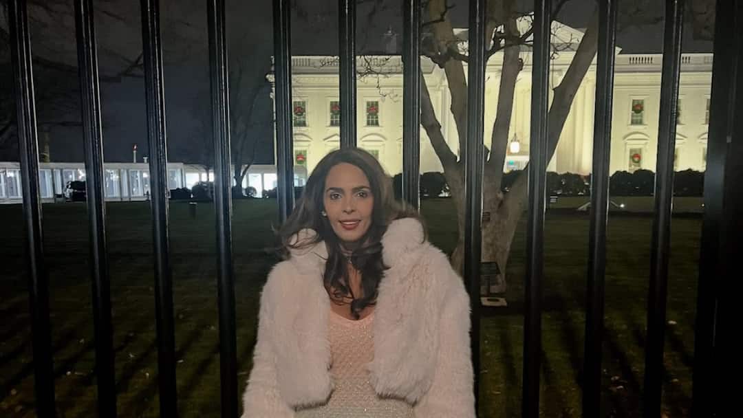 'Surreal And Grateful': Mallika Sherawat Shares Glimpses From Exclusive White House Christmas Celebration 'Surreal And Grateful': Mallika Sherawat Shares Glimpses From Exclusive White House Christmas Celebration