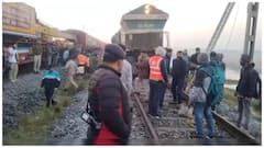 అస్సాంలో ఘోర రైలు ప్రమాదం-రాజధాని ఎక్స్‌ప్రెస్ ఢీకొని 8 ఏనుగుల మృతి- పట్టాలు తప్పిన ఇంజిన్‌ సహా 5 బోగీలు