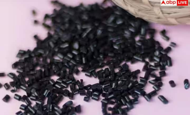 ਇੱਕ ਅਜਿਹੀ ਚੀਜ਼ ਜੋ ਸਰੀਰ ਵਿੱਚ ਇੱਕ ਸੁਪਰਫੂਡ ਵਜੋਂ ਕੰਮ ਕਰ ਸਕਦੀ ਹੈ ਅਤੇ ਲੋਕਾਂ ਨੂੰ ਇਨ੍ਹਾਂ ਸਮੱਸਿਆਵਾਂ ਜਾਂ ਬਿਮਾਰੀਆਂ ਨੂੰ ਦੂਰ ਕਰਨ ਵਿੱਚ ਮਦਦ ਕਰ ਸਕਦੀ ਹੈ, ਉਹ ਹੈ: ਕਾਲਾ ਜੀਰਾ। ਵਿਗਿਆਨੀ ਇਹ ਸਮਝਣ ਦੀ ਕੋਸ਼ਿਸ਼ ਕਰ ਰਹੇ ਹਨ ਕਿ ਇਹ ਸਰੀਰ ਵਿੱਚ ਚਰਬੀ, ਕੋਲੈਸਟ੍ਰੋਲ ਅਤੇ ਮੈਟਾਬੋਲਿਜ਼ਮ ਨੂੰ ਕਿਵੇਂ ਪ੍ਰਭਾਵਿਤ ਕਰਦਾ ਹੈ।