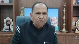 हिजाब विवाद: बीजेपी नेता CP सिंह का विवादित बयान, बोले- 'डॉ नुसरत का कनेक्शन दिल्ली बम ब्लास्ट से...'