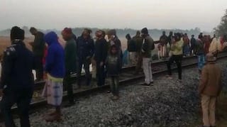 Eight Elephants Killed: ਤੜਕ ਸਵੇਰੇ ਵਾਪਰਿਆ ਵੱਡਾ ਹਾਦਸਾ, ਟਰੇਨ ਨਾਲ ਟਕਰਾਏ ਕਈ ਹਾਥੀ; 8 ਦੀ ਮੌਕੇ 'ਤੇ ਮੌਤ, ਪਟੜੀ ਤੋਂ ਡੱਬੇ ਉਤਰਨ 'ਤੇ ਲੋਕਾਂ 'ਚ ਮੱਚਿਆ ਚੀਕ-ਚਿਹਾੜਾ...