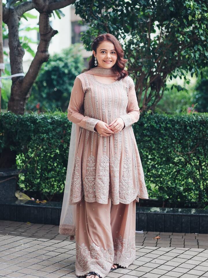कई यूजर्स ने लिखा कि जॉय उनकी जिंदगी की सबसे बड़ी खुशी हैं और यह बात तस्वीर में साफ नजर आ रही है.