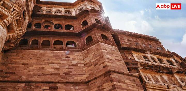 राजगढ़ किला बुंदेल स्थापत्य कला का एक अनूठा उदाहरण है. आमतौर पर किले का नाम सुनते ही लोग इसे सैन्य किला समझते हैं, जबकि राजगढ़ का किला पूरी तरह से सैन्य किला नहीं है, हालांकि इसमें सुरक्षा को लेकर कई तरह के इंतजाम किए गए थे.