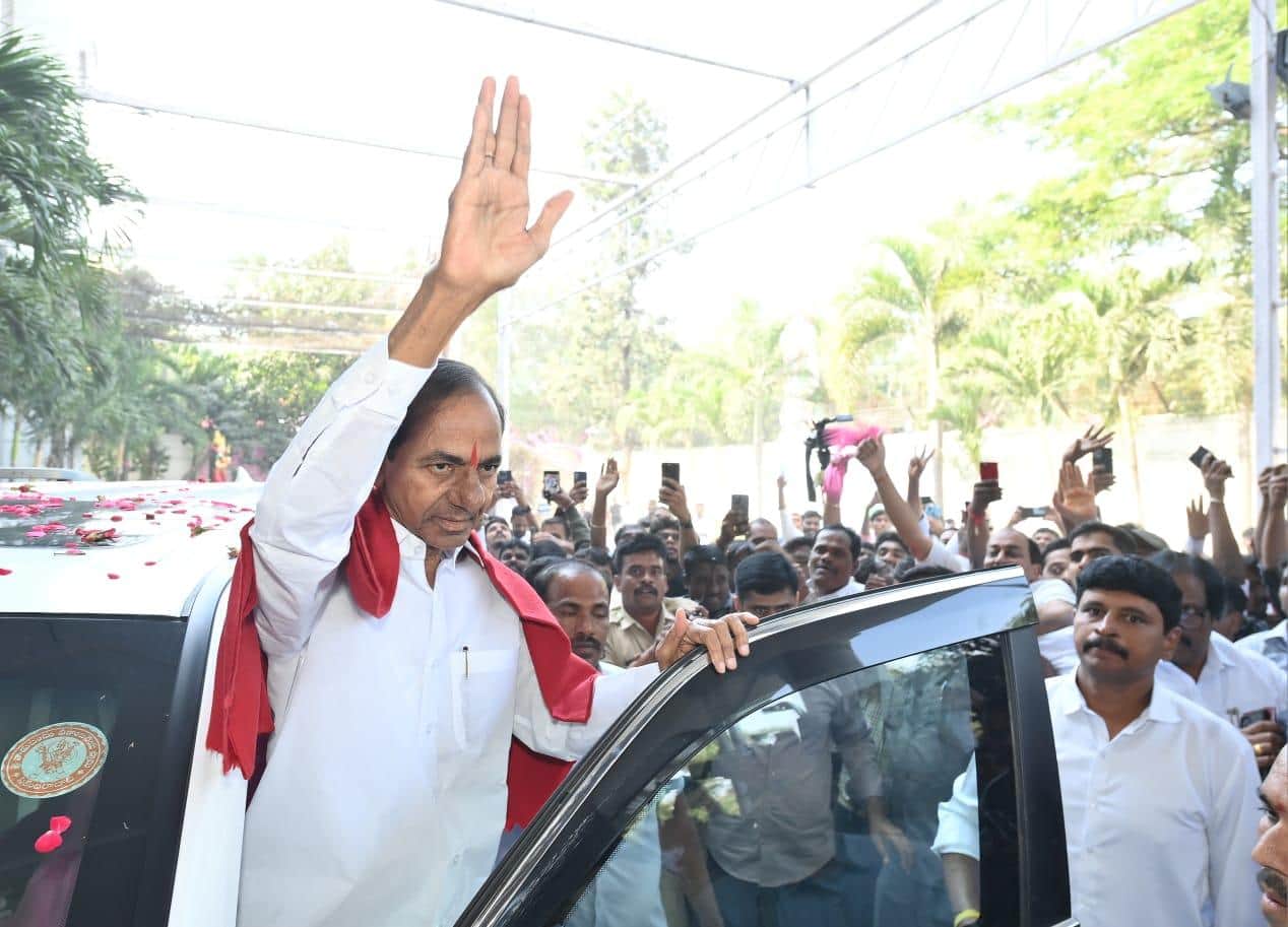 KCR Warns Congress Government: రాష్ట్ర ప్రభుత్వం తోలు తీస్తాం.. ఇప్పటివరకు ఓ లెక్క, ఇకనుంచి మరోలెక్క: కేసీఆర్ వార్నింగ్