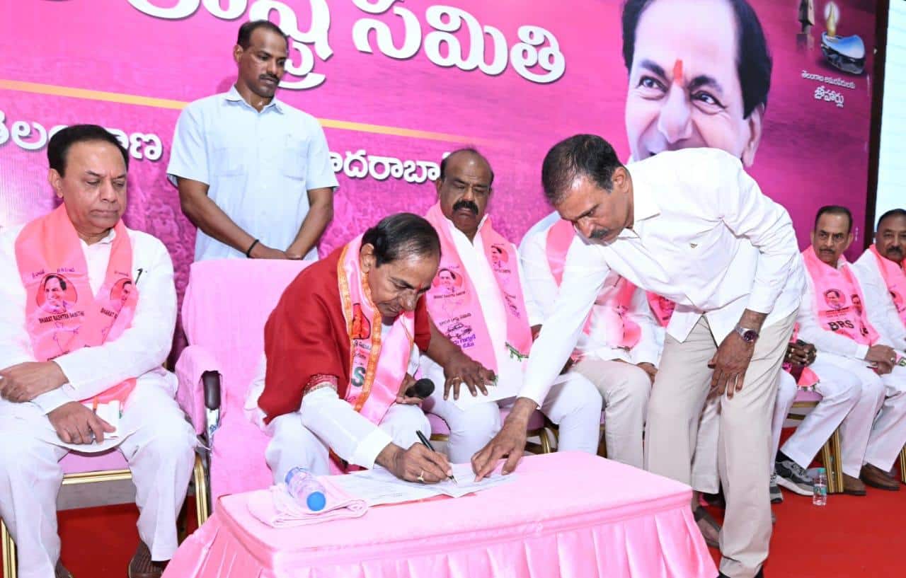 KCR Warns Congress Government: రాష్ట్ర ప్రభుత్వం తోలు తీస్తాం.. ఇప్పటివరకు ఓ లెక్క, ఇకనుంచి మరోలెక్క: కేసీఆర్ వార్నింగ్