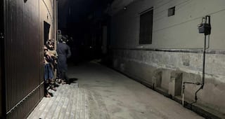 पाकिस्तान में आया जोरदार भूकंप, घरों से दौड़े लोग, सिर्फ 8 KM की गहराई में था केंद्र