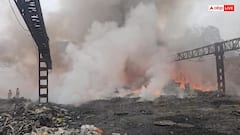 झांसी: प्लास्टिक स्क्रैप फैक्ट्री में भीषण आग, करोड़ों का माल खाक, आग बुझाने में जुटा दमकल विभाग