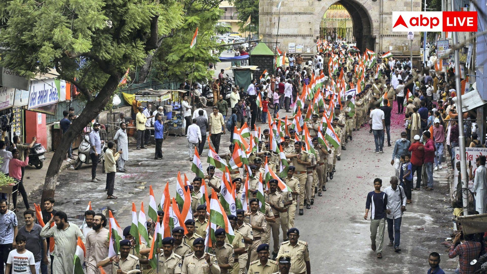 गुजरात पुलिस में 13,591 पदों पर भर्ती की लास्ट डेट करीब, 12वीं पास भी कर सकते हैं अप्लाई