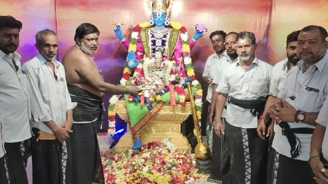 தஞ்சாவூரில் நடந்த மண்டலாபிஷேகத்தில் பக்தி பரவசத்தில் ஆடிய ஐயப்ப பக்தர்கள்